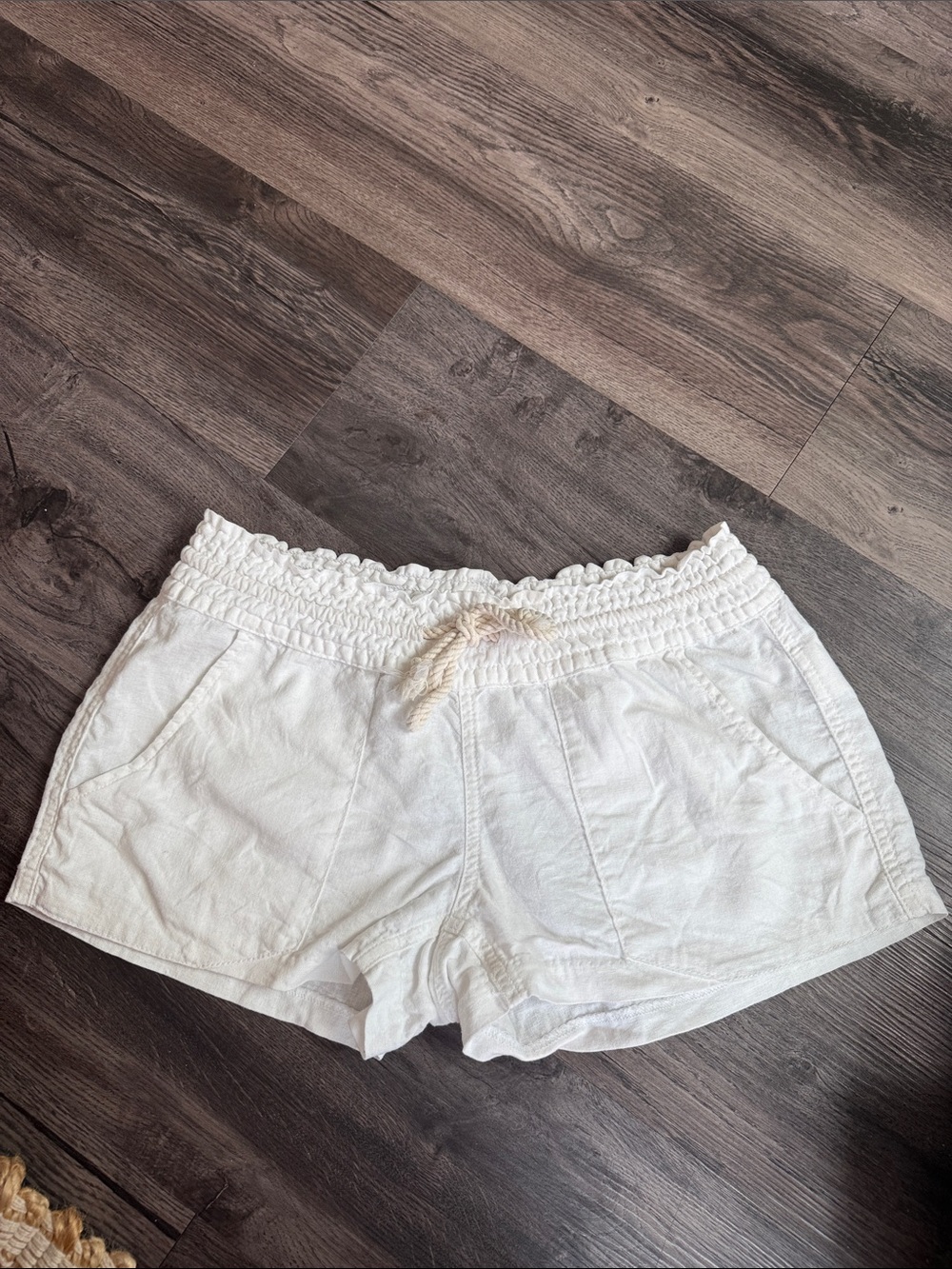 Roxy Women’s White Elastic Waist Athletic Shorts